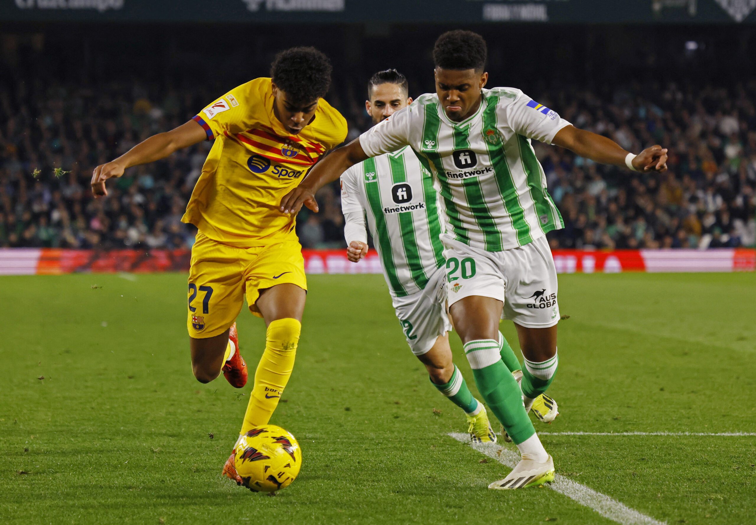 La Liga: Betis vs Barca 0h30 ngày 7/12 2 Soikeo